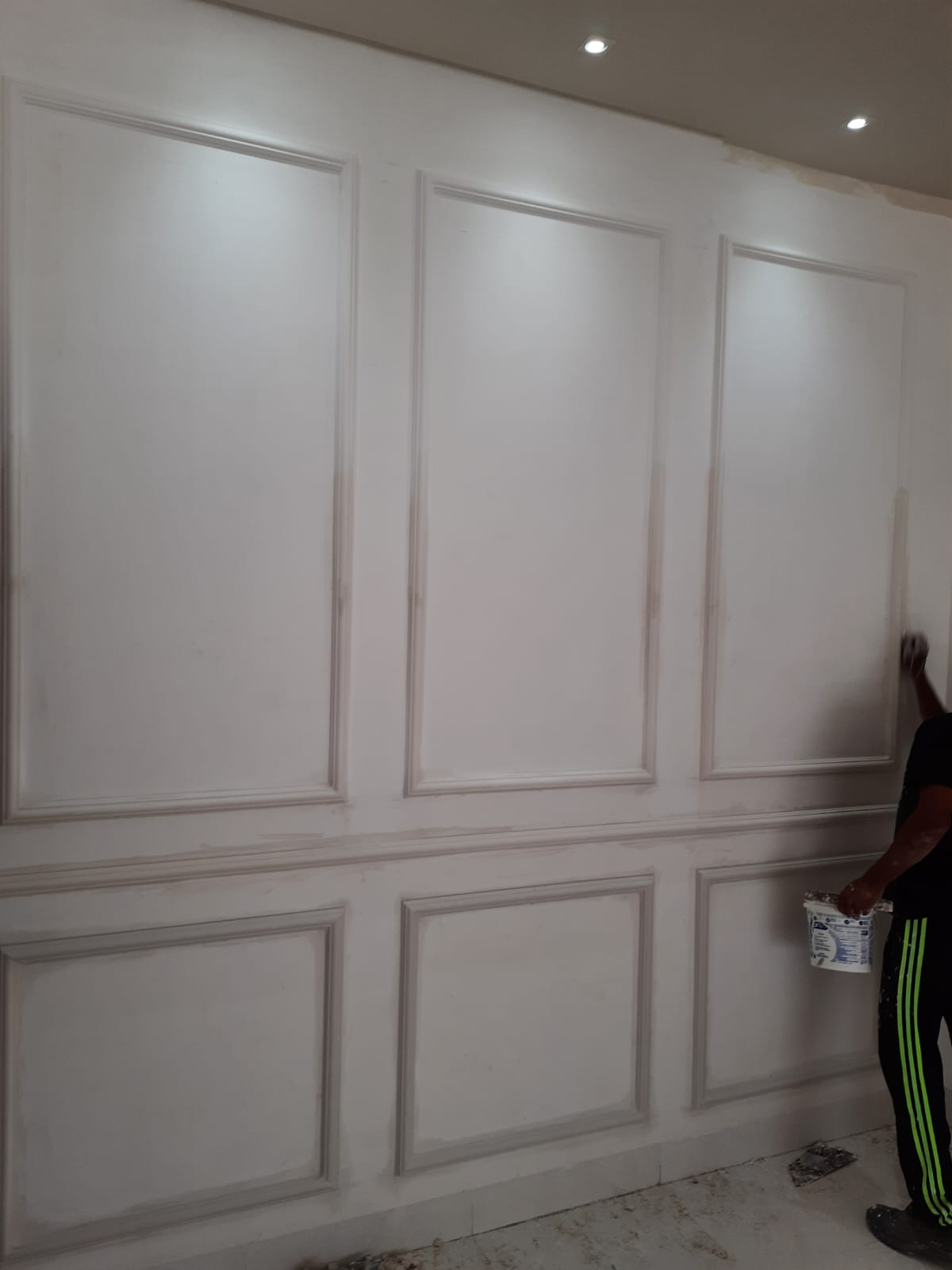 Molduras e boiserie em gesso aplicadas em parede, Petrolina-PE